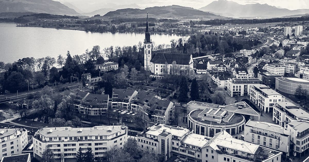 Luftaufnahme von Cham am Zugersee